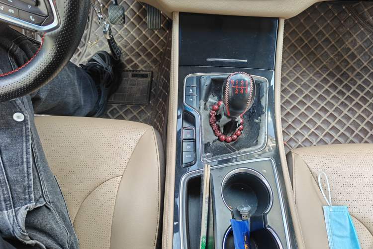 Used Baojun 730 2017 1.5T Manual Style 7 Seats China V