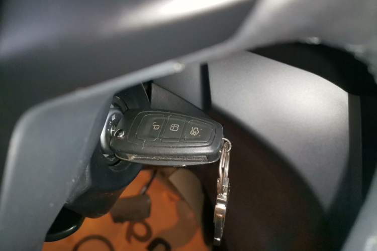 Used Ford Kuga 2019 EcoBoost 180 Two-Wheel-Drive Platinum Edition China VI Standard