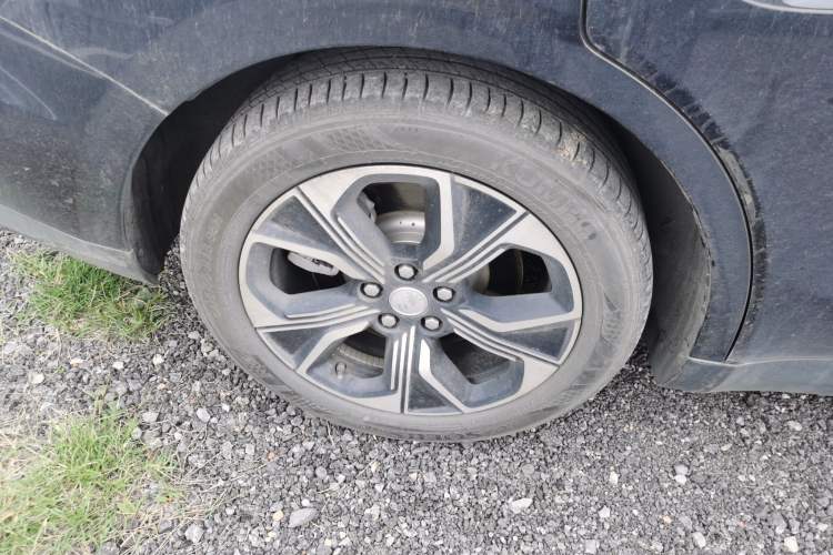 Used Hongqi E-QM5 2023 Base Travel Edition Exterior 5