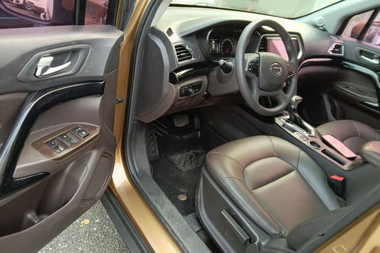 Used GAC Trumpchi GS4 2017 235T Automatic Two-Wheel Drive Elite Edition Driver Seat