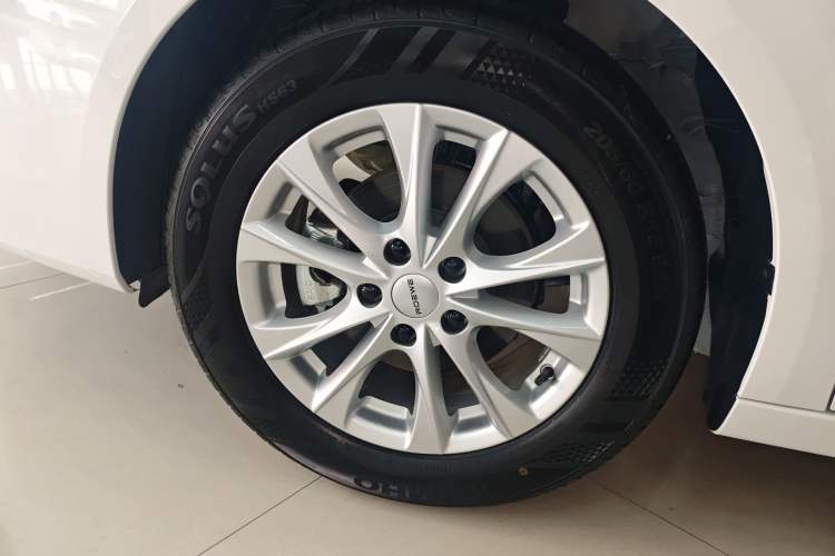 Used Roewe i5 2023 1.5L Manual Comfort Edition