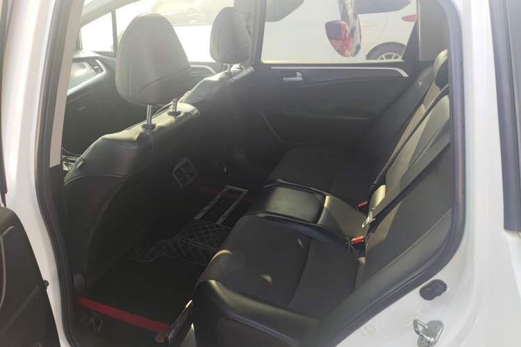 Used Honda Jade 2016 1.8L Automatic Comfort Elite Version 5 Seats
