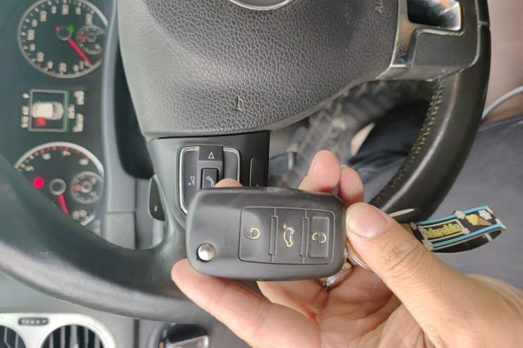 Used Volkswagen Tiguan L 2015 1.8TSI Automatic All-Wheel-Drive Luxury Model