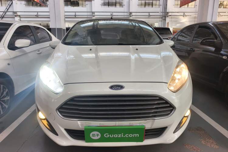 Used Ford Fiesta 2013 Hatchback 1.5L Manual Fashion Edition
