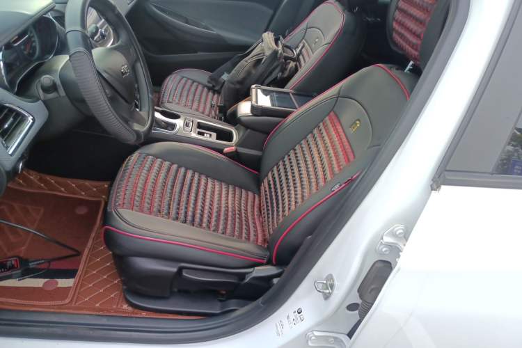 Used Chevrolet Cruze 2018 Revised Version 320 Automatic Pioneer Edition Left Front Seat