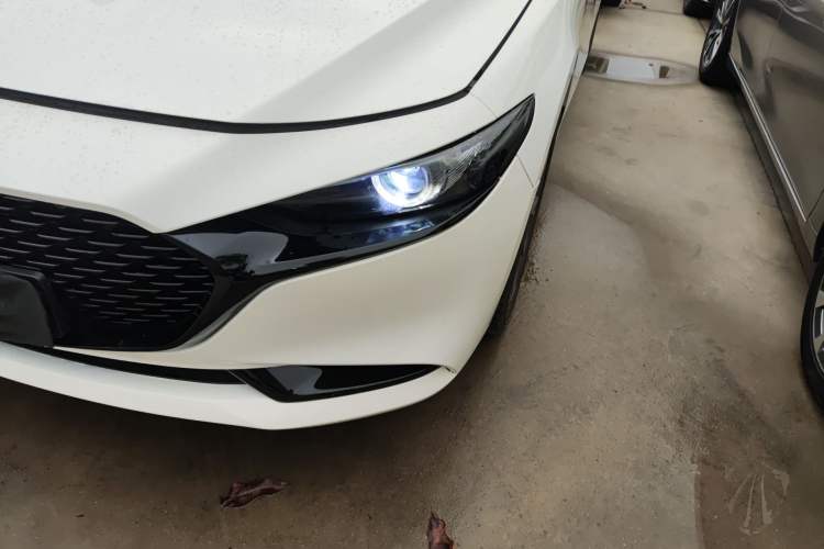 Used Mazda 3 Axela 2021 2.0L Automatic Zhiya Edition
