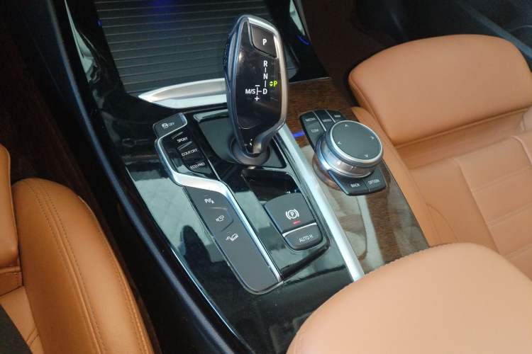 Used BMW X3 2018 xDrive30i Luxury Model M Sport Package China V Gear Lever