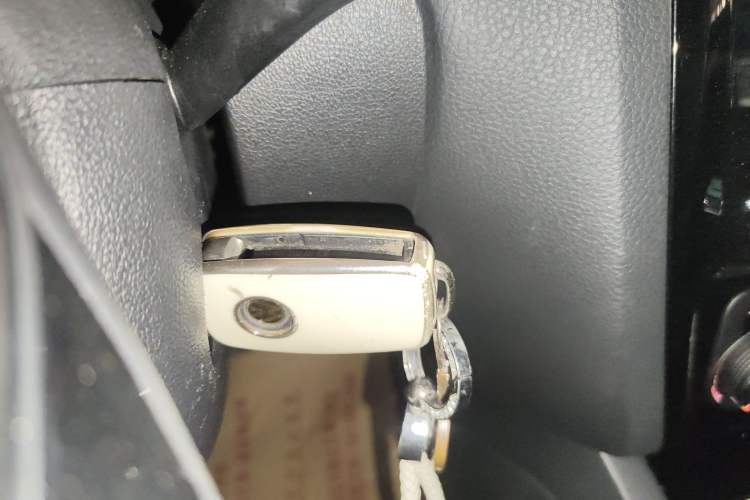 Used Volkswagen Sagitar 2015 1.6L Automatic Comfort Model
