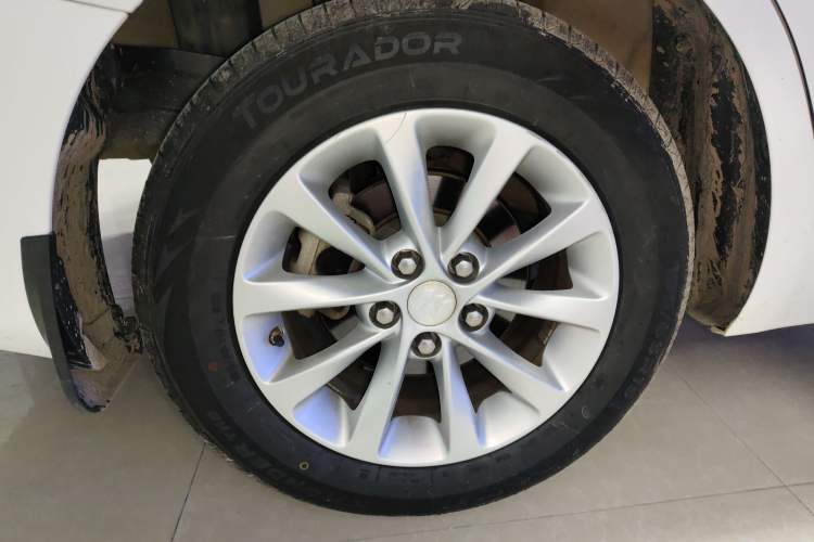 Used Buick GT 2018 15T Dual-Clutch Advanced Model China V Standard Right Rear Wheel Hub