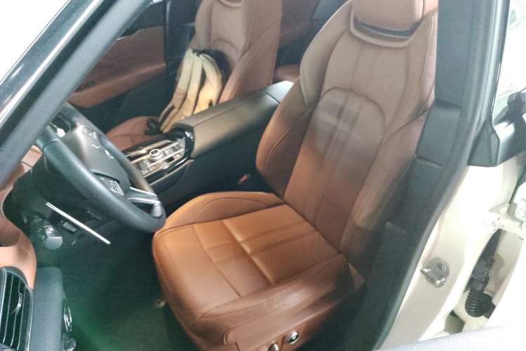 Used Maserati Levante 2022 3.0T Modena Left Front Seat