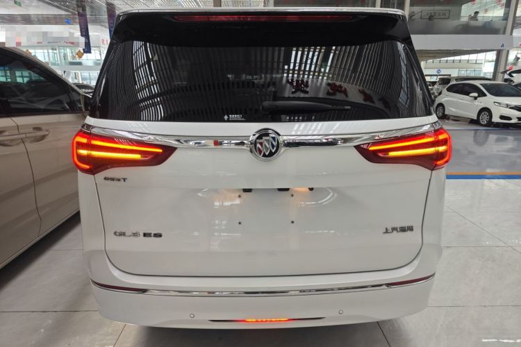 Used Buick GL8 2022 ES Landtrek 653T Luxury Edition
