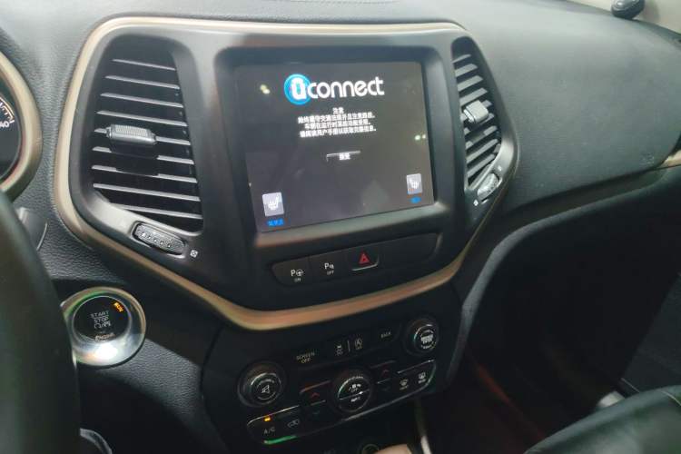 Used Jeep Cherokee 2016 2.4L Superior Edition