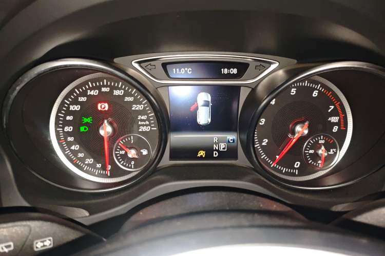 Used Mercedes-Benz GLA 2017 GLA 200 Sport Edition Instrument Cluster