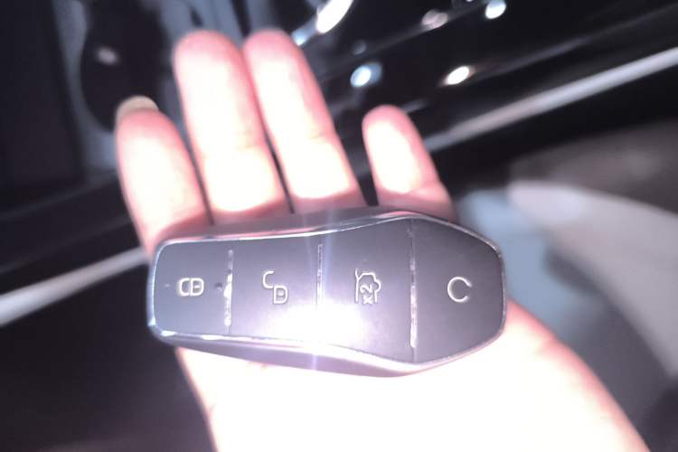 Used BYD Qin PLUS 2024 HONOR Edition DM-i 55KM Leading Model Vehicle Key