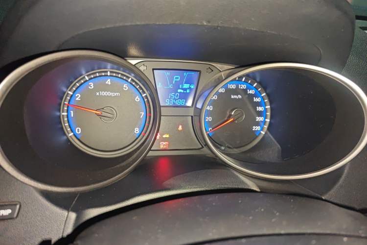 Used Hyundai ix35 2010 2.0L Automatic Two-Wheel Drive Elite Edition GLS Odometer Close Up