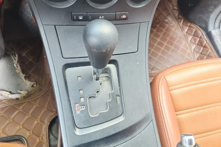 Used Mazda 3 2013 Hatchback 1.6L Automatic Elite Model Gear Lever