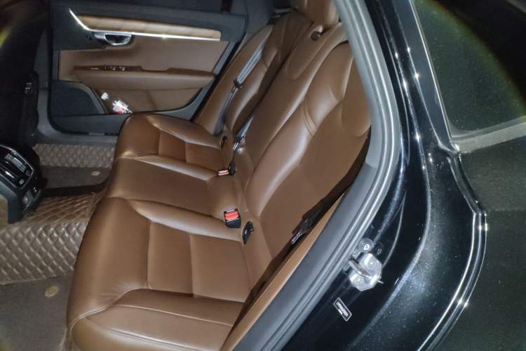 Used Volvo S90 2017 T5 Smart Luxury Edition
