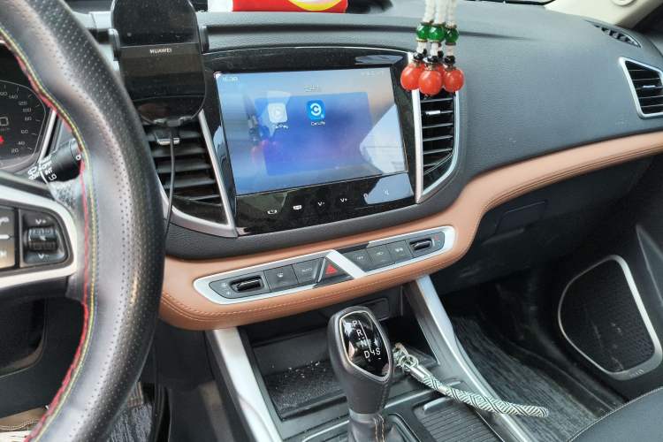 Used Geely Auto Vision X6 2018 1.4T CVT 4G Connected Flagship Edition
