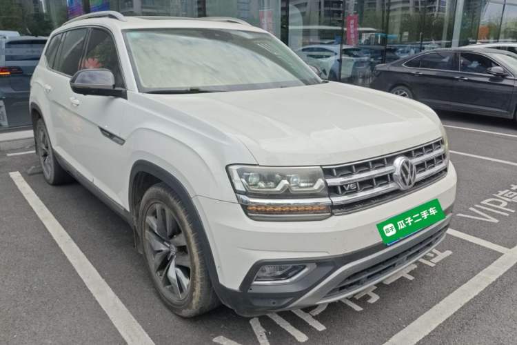 Used Volkswagen Teramont 2017 530 V6 Four-Wheel Drive Luxury Edition Front Right 45 Deg