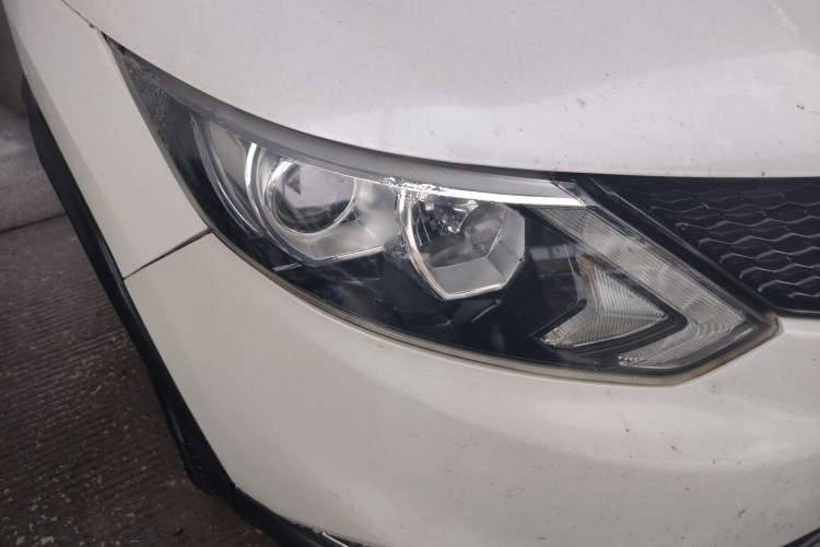 Used Nissan Qashqai 2016 2.0L CVT Elite Edition Right Front Headlight