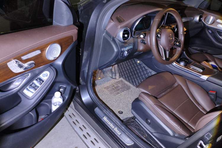 Used Mercedes-Benz GLC 2021 GLC 300 L 4MATIC Dynamic Model
