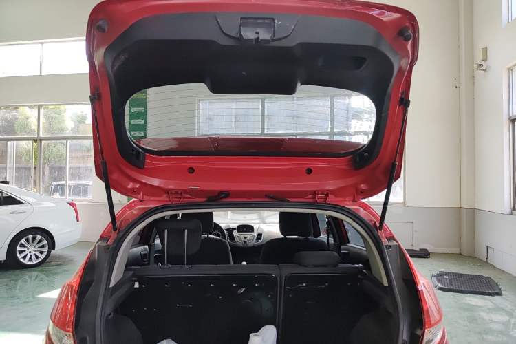 Used Ford Fiesta 2013 Hatchback 1.5L Manual Fashion Edition Trunk