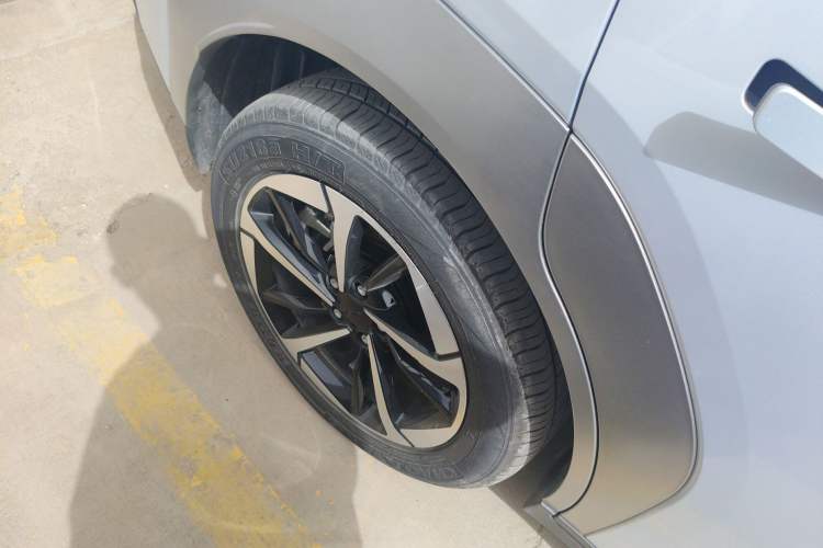 Used AION Y 2023 Younger Star Edition Right Rear Wheel Hub