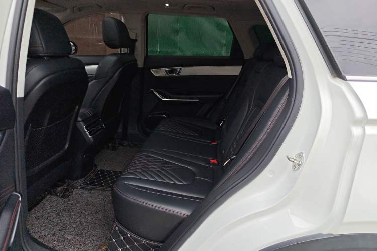 Used Bestune T99 2020 20TD Automatic Prestige Edition Interior 4