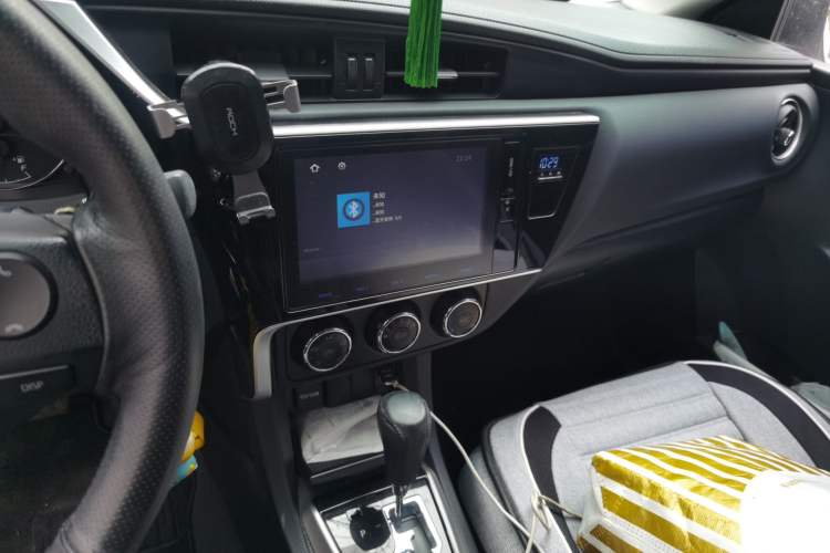 Used Toyota Corolla 2017 Revised Version 1.2T S-CVT GL-i