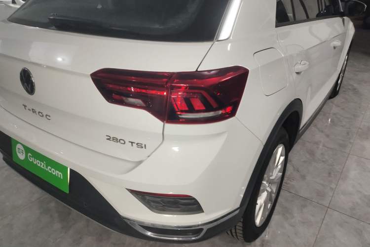 Used Volkswagen T-ROC 2021 280TSI DSG Two-Wheel Drive Elite Connect Edition
