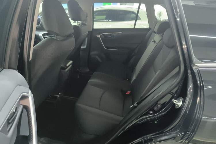 Used Toyota RAV4 2024 2.0L CVT Two-Wheel Drive Urban Edition