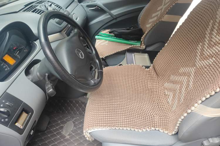 Used Mercedes-Benz Vito 2011 2.5L 7-seater executive version Left Front Seat