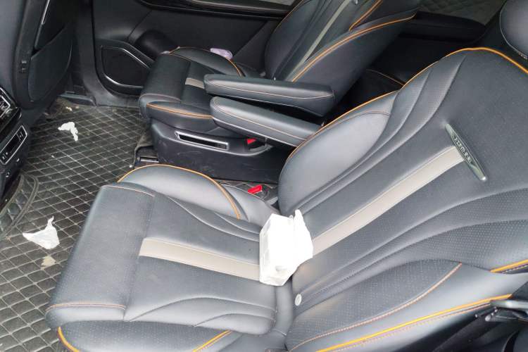 Used FORTHING Yacht 2022 1.5T DCT Chasing-the-Waves Edition Left Rear Seat