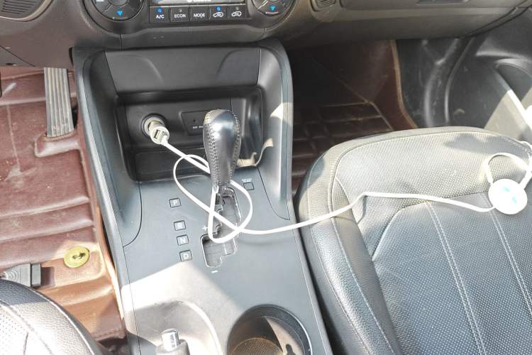 Used Hyundai ix35 2015 2.0L Automatic 2WD Smart Version China V Standard