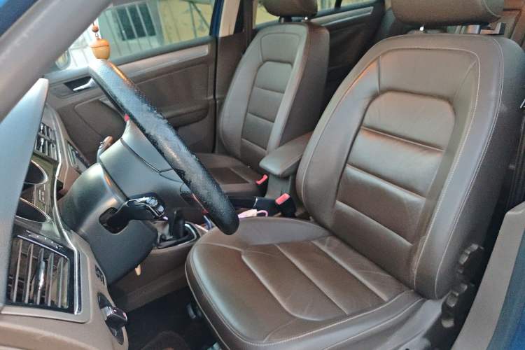 Used Volkswagen Bora 2013 1.6L Manual Comfort Model Left Front Seat