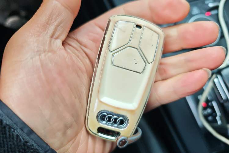 Used Audi A4L 2018 30th Anniversary Edition 40 TFSI Trendy Model Vehicle Key