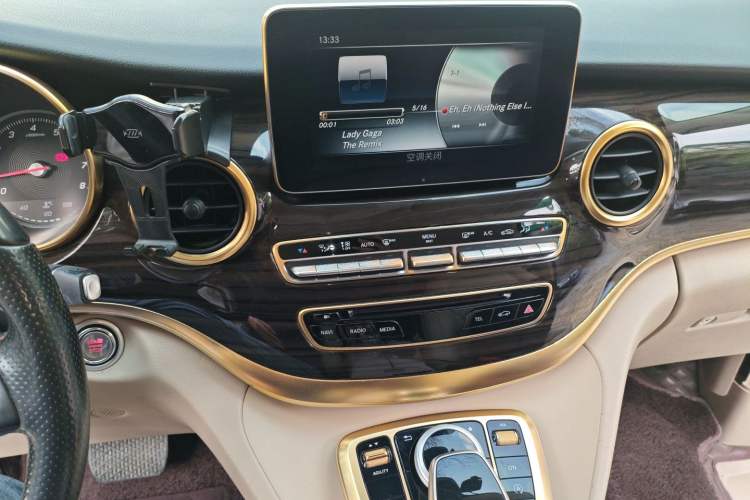 Used Mercedes-Benz V-Class 2016 V 260 Avantgarde Edition