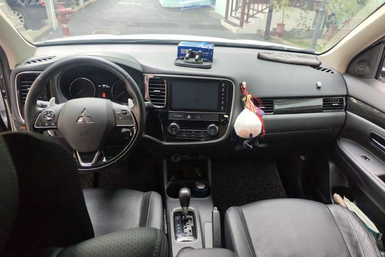 Used Mitsubishi Outlander 2016 2.4L 4x4 Elite Edition 5 Seats