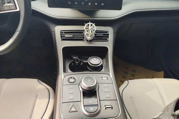 Used BYD Destroyer 05 2024 HONOR Edition DM-i 55KM Luxury Model Gear Lever