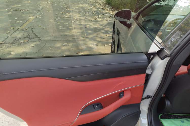 Used Xiaomi Auto SU7 2024 Rear-Drive Long-Range Intelligent Driving Version
