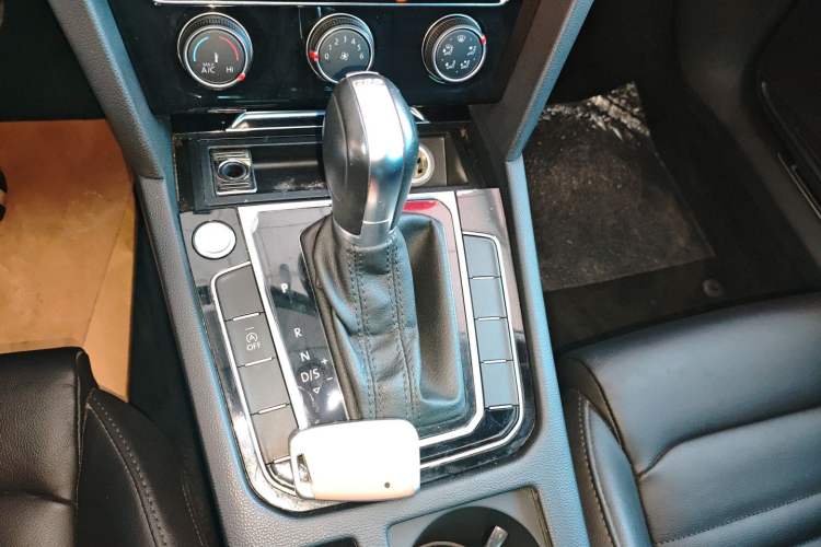 Used Volkswagen Magotan 2019 330TSI DSG Leading Model China VI Standard
