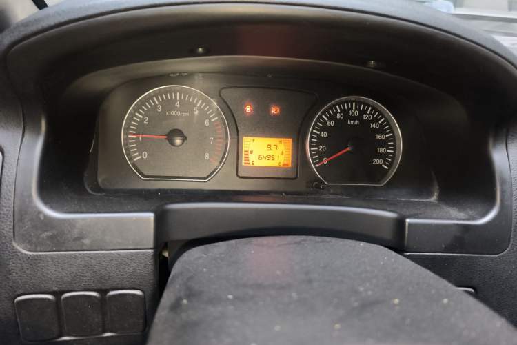 Used FORTHING Lingzhi 2013 M3 1.6L 7-seat Standard Model