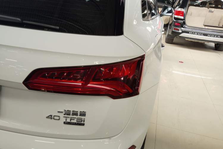 Used Audi Q5L 2018 40 TFSI Prestige Fashion Edition China V Right Rear Taillight