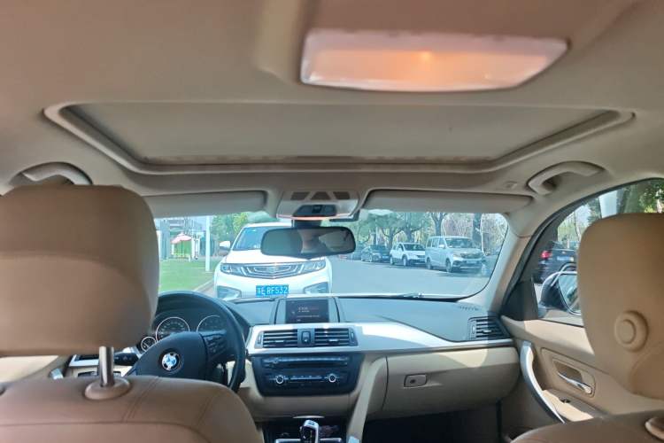 Used BMW 3 Series 2014 320i Active Edition
