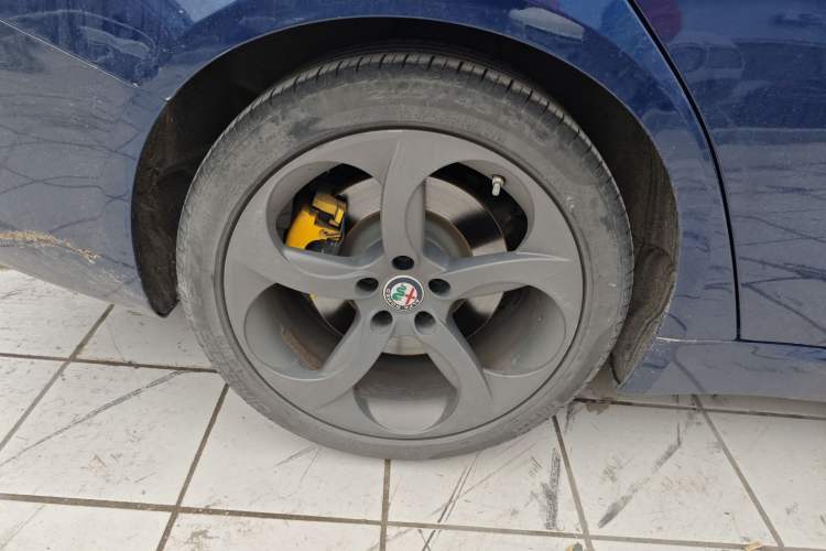 Used Alfa Romeo Giulia 2017 2.0T 280HP Luxury Edition
