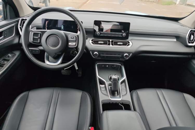 Used Great Wall King Kong Poer 2024 2.0T Automatic 8AT Diesel Two-Wheel-Drive Elite Flatbed