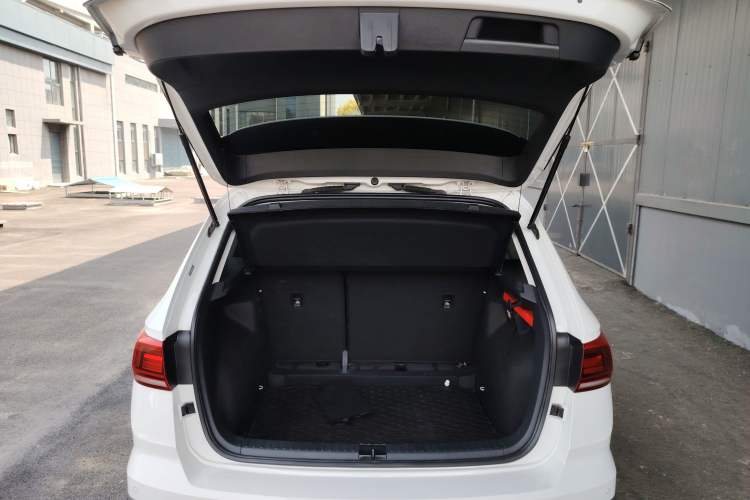 Used Volkswagen Tharu 2022 280TSI Two-Wheel-Drive Luxury Edition Trunk