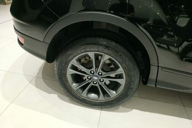 Used Ford Kuga 2019 EcoBoost 180 Two-Wheel-Drive Platinum Edition China VI Standard
