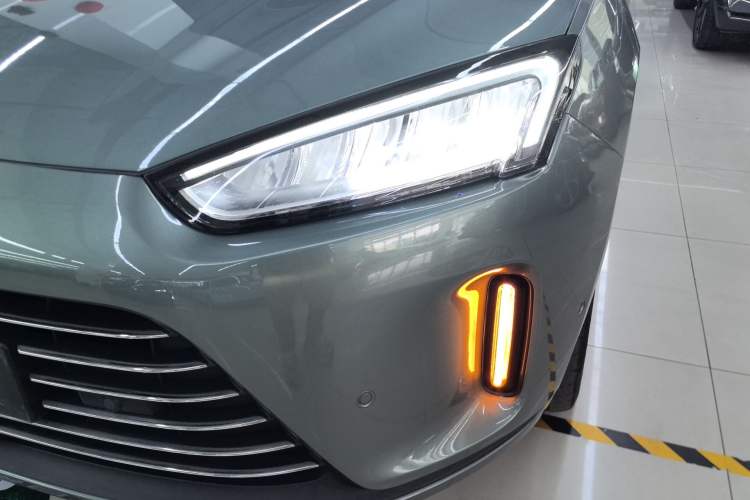 Used Hima AITO M5 2022 Extended-Range Four-Wheel Drive Ultimate Edition Left Front Headlight