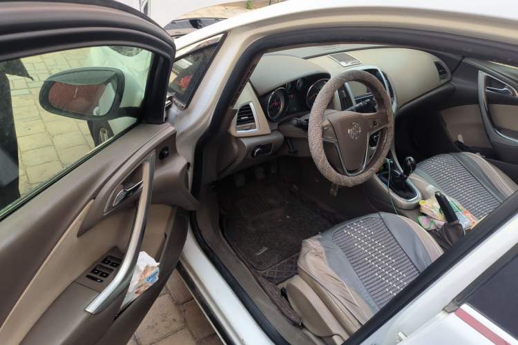 Used Buick GT 2010 GT 1.6L Manual Entry-Level Model